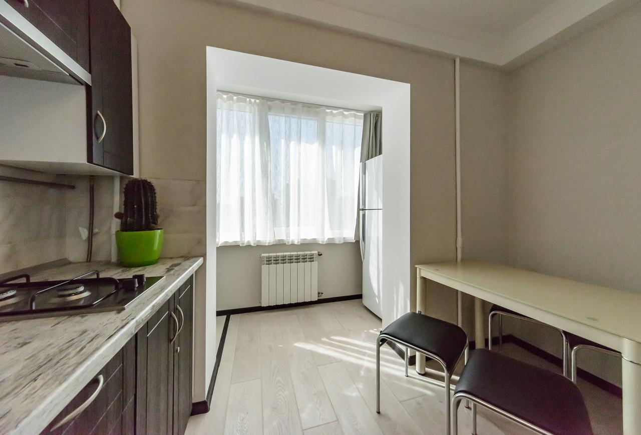 Artal Apartment On Iordanskaya 22 Kyiv Exterior photo