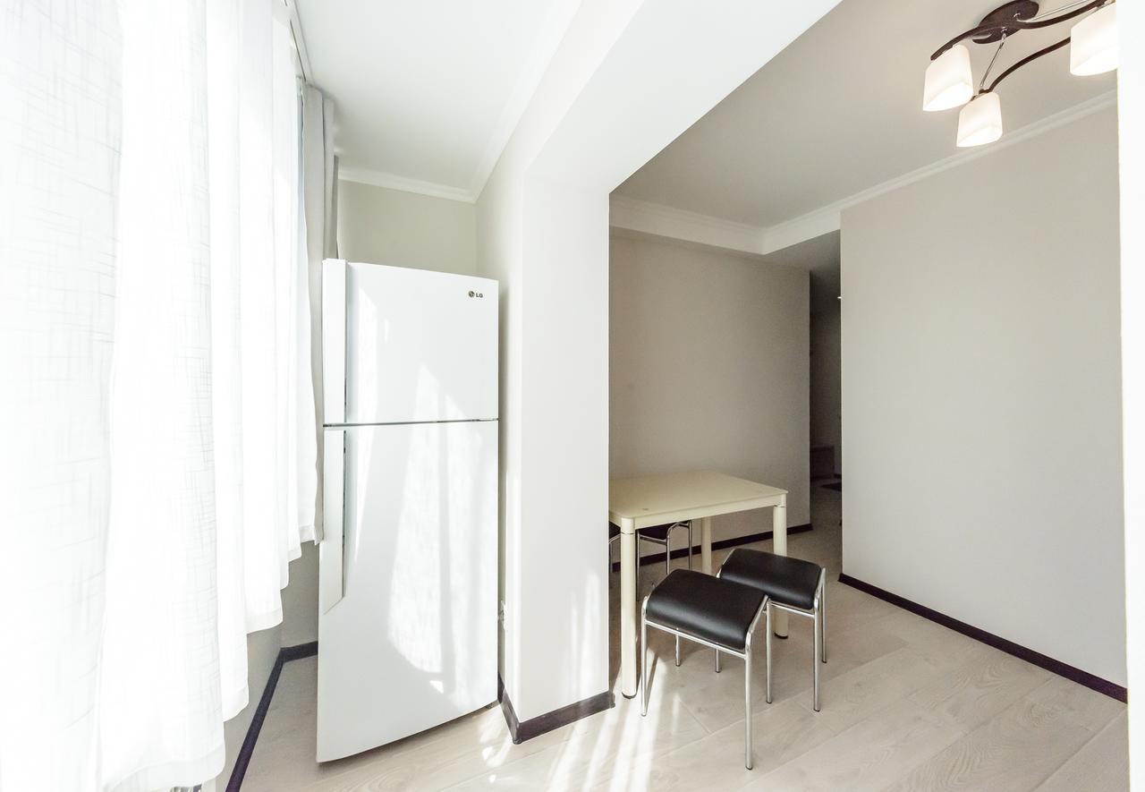 Artal Apartment On Iordanskaya 22 Kyiv Exterior photo