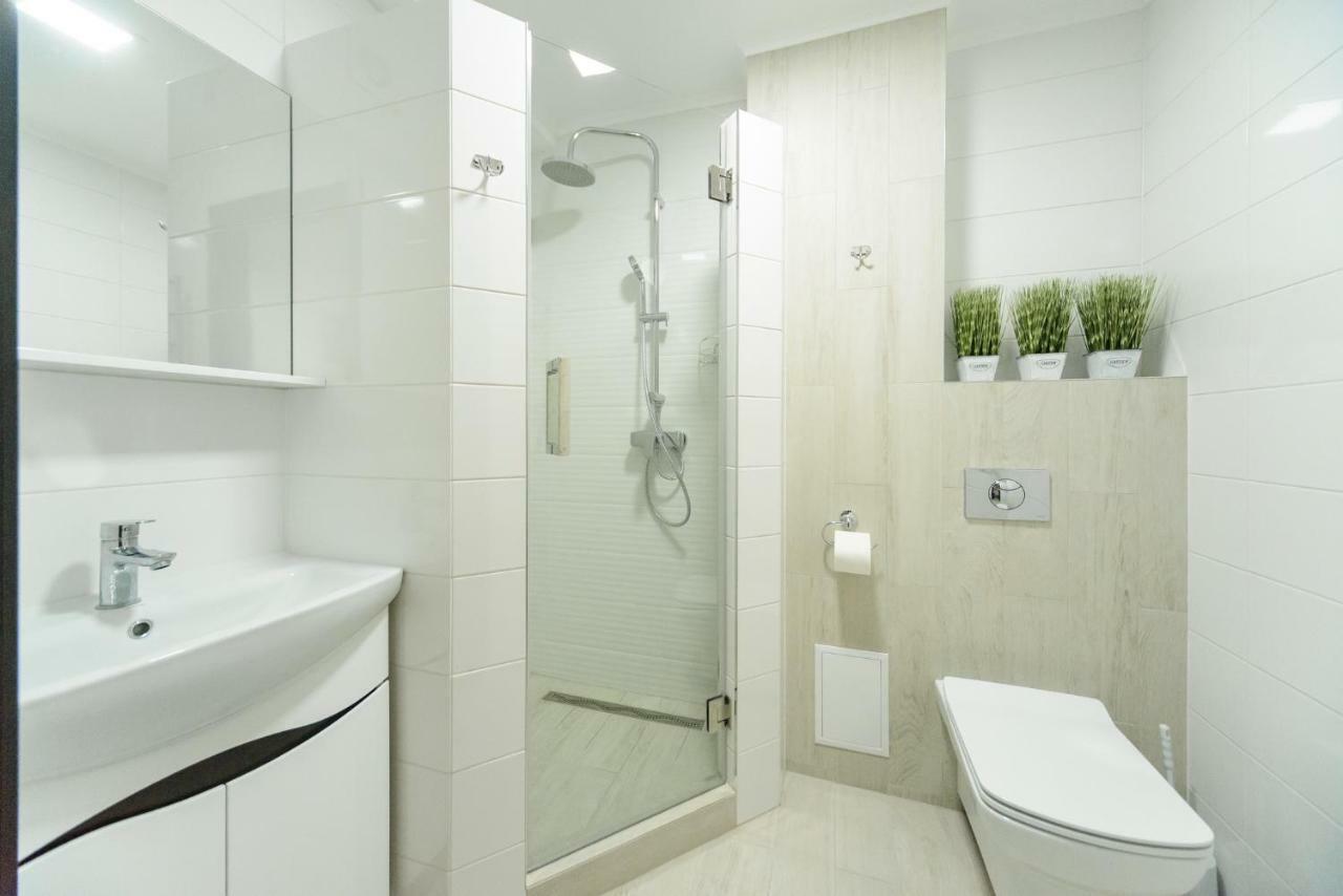 Artal Apartment On Iordanskaya 22 Kyiv Exterior photo