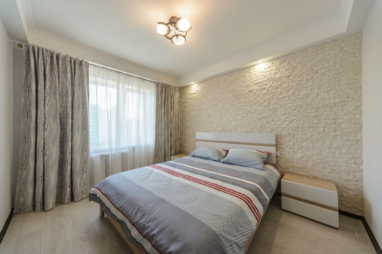 Artal Apartment On Iordanskaya 22 Kyiv Exterior photo