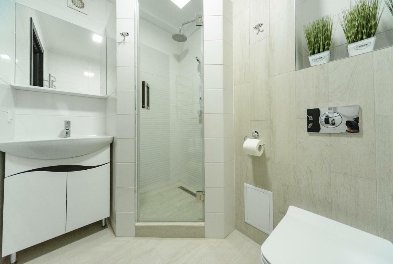 Artal Apartment On Iordanskaya 22 Kyiv Exterior photo